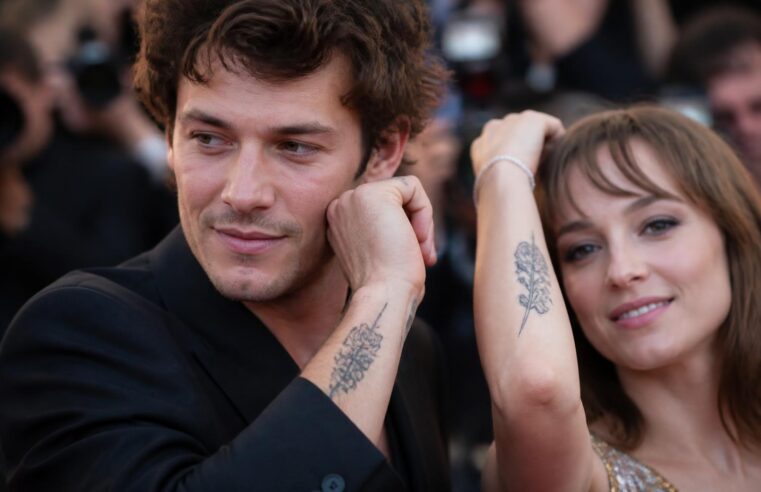 Admirez ces célèbres phrases d&rsquo;amour en tatouage portées par des célébrités
